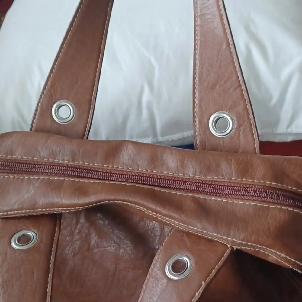 ‘Unlisted by Kenneth Cole’ Handbag, brown